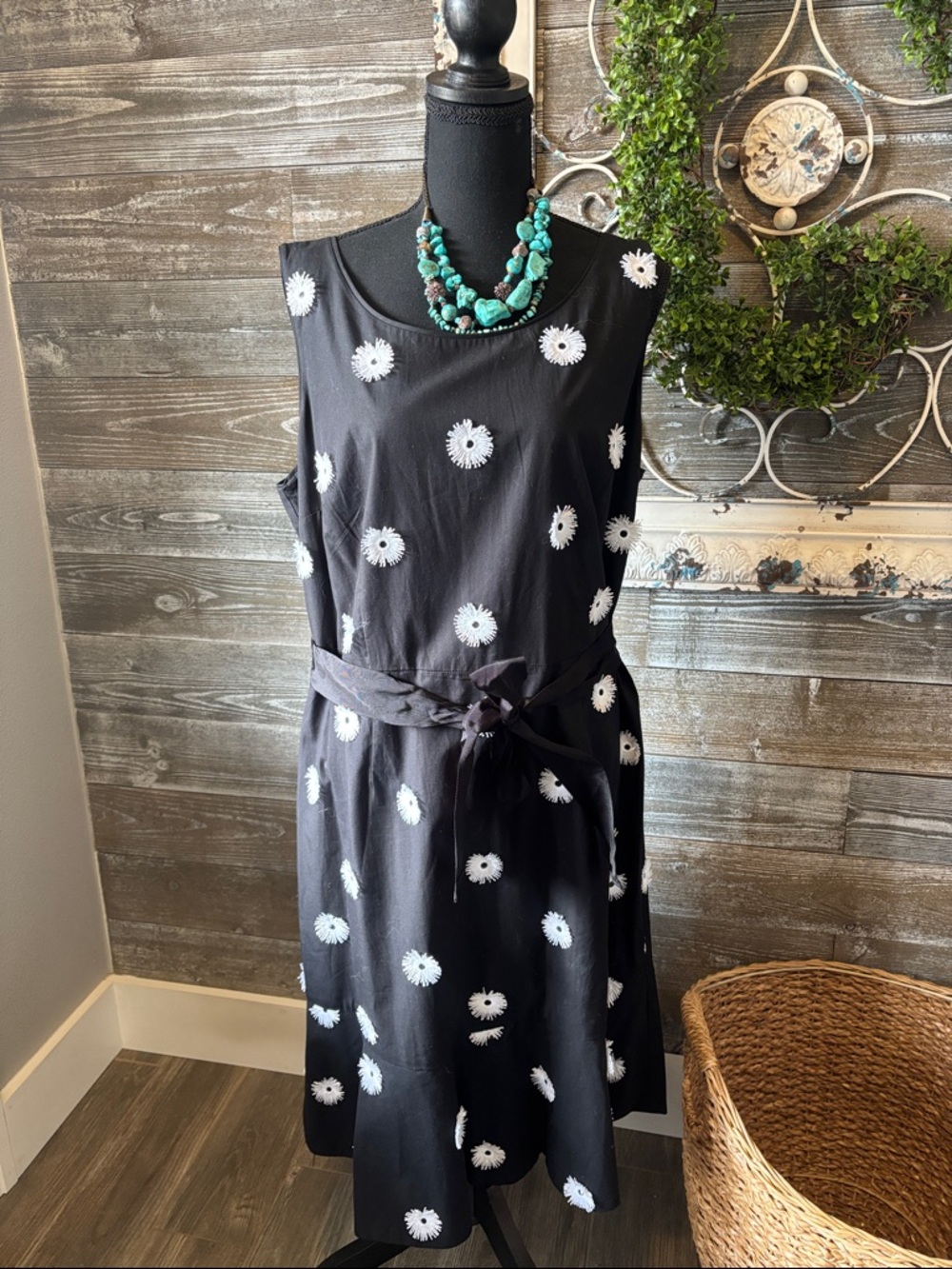 Talbots NWT (Size 14) Fit & FlairBlack Floral Tie-Waist Sleeveless Dress
